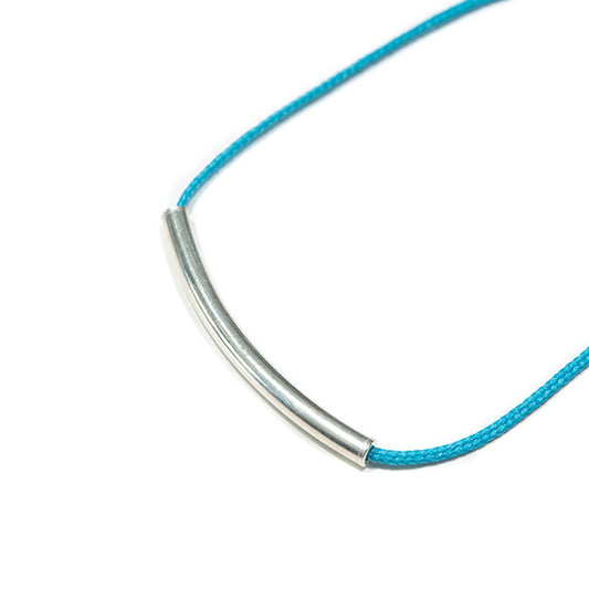 Bracelet artisanal "Le fil de la générosité"
